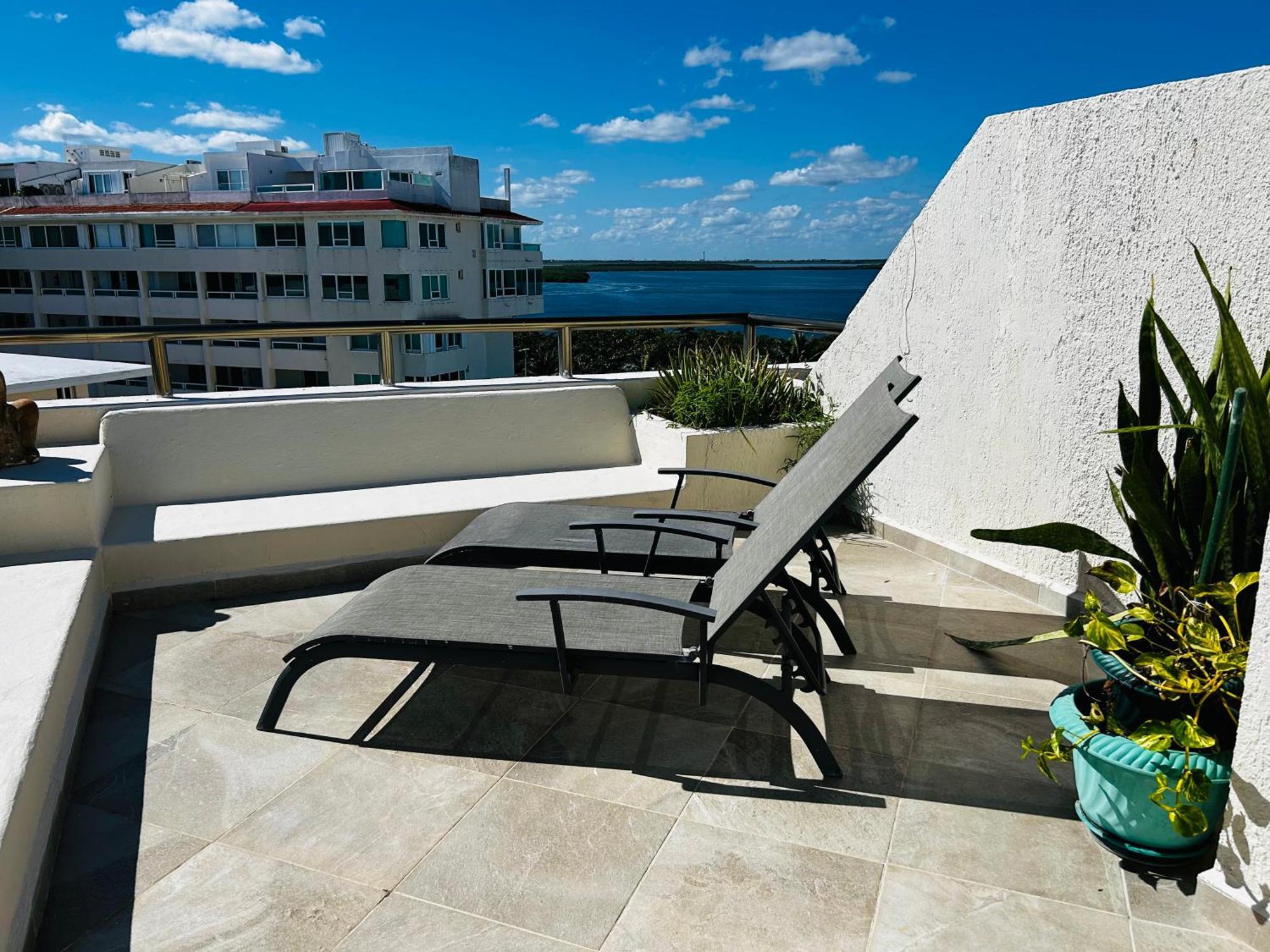 Solymar Corner Penthouse Condo Cancun Exterior photo